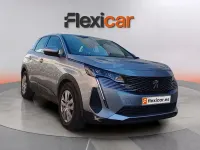 Usado Peugeot 3008 Active 131 CV (96 kW) 2021 Gris SUV