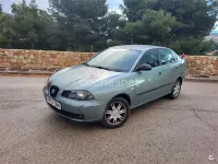 Usado Seat Cordoba Stella 64 CV (47 kW) 2005 Gris / plata Berlina