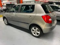 Używany Skoda Fabia Ambition 60 KM (44 kW) 2011 Beżowy Sedan/Limuzyna