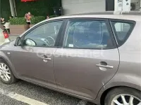 Usado Kia Ceed Active 122 CV (89 kW) 2007 Beige Utilitario