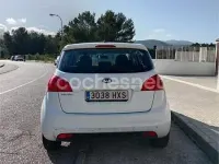 Usado Kia Venga 90 CV (66 kW) 2014 Blanco Utilitario
