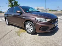 Usado Fiat Tipo Easy 95 CV (69 kW) 2017 Granate Berlina