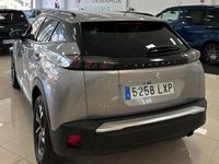 Usado Peugeot 2008 Allure 100 CV (73 kW) 2022 Gris / plata SUV