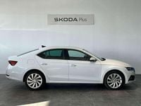 Usado Skoda Octavia Style 204 HP (150 kW) 2025 Branco Citadino