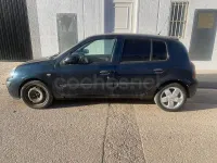 Usado Renault Clio II 100 CV (73 kW) 2005 Azul Berlina