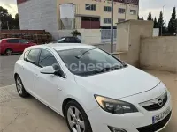 Usado Opel Astra Sportive 110 CV (80 kW) 2011 Blanco Berlina