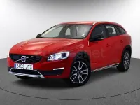 Usado Volvo V60 CC Summum 190 CV (139 kW) 2016 Rojo Familiar