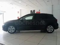 Usado VW Golf VIII Life 110 CV (80 kW) 2022 Negro Berlina