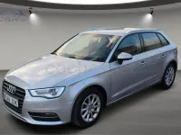 Usado Audi A3 Attraction 110 CV (80 kW) 2015 Gris / plata Berlina
