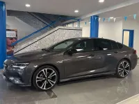 Usado Opel Insignia GS Line 174 CV (127 kW) 2022 Gris Berlina