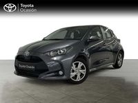 Usado Toyota Yaris Hybrid Active 116 CV (85 kW) 2025 Gris / plata Berlina