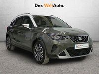 Usado Seat Arona Xperience 115 CV (84 kW) 2025 Gris / plata SUV