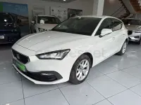 Usado Seat Leon Style 115 CV (84 kW) 2021 Blanco Berlina