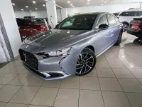 Usado DS Automobiles DS9 Rivoli 250 CV (183 kW) 2022 Gris / plata Berlina