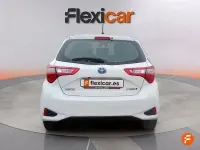 Usado Toyota Yaris Hybrid Active 100 HP (73 kW) 2018 Branco