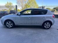 Usado Kia Ceed Active 115 CV (84 kW) 2007 Gris / plata Utilitario