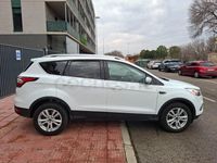 Usado Ford Kuga Business Edition 150 CV (110 kW) 2016 Blanco SUV