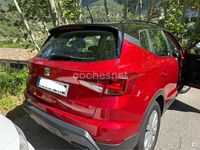 Usado Seat Arona Style Plus 110 CV (80 kW) 2022 Rojo SUV