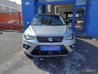 Usado Seat Arona Ecomotive 115 CV (84 kW) 2019 Gris / plata SUV