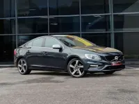 Usado Volvo S60 R-Design 136 CV (100 kW) 2013 Gris Berlina