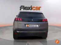 Usado Peugeot 3008 Allure 130 CV (95 kW) 2019 Gris SUV