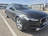 Begagnad Volvo V90 CC 190 HK (139 kW) 2019 Röd Kombi