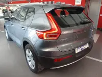 Usado Volvo XC40 Momentum 190 CV (139 kW) 2018 Gris / plata SUV