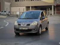 Usado Renault Grand Modus Authentique 75 CV (55 kW) 2008 Gris / plata Monovolumen