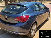 Usado Opel Astra Excellence 110 CV (80 kW) 2014 Azul Berlina