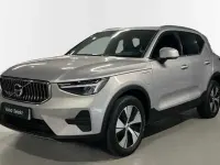 Usado Volvo XC40 Core 185 kW (252 CV) 2023 Plateado SUV