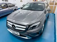 Usado Mercedes GLA220 Urban 170 CV (125 kW) 2015 Gris / plata SUV