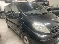 Usado Opel Vivaro 114 CV (83 kW) 2011 Negro Monovolumen
