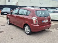 Usado Toyota Corolla Verso Sol 135 CV (99 kW) 2004 Granate Monovolumen