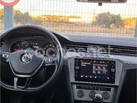 Usado VW Passat Advance 150 CV (110 kW) 2018 Blanco Familiar