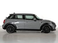 Usado Mini ONE 102 CV (75 kW) 2019 Gris Utilitario