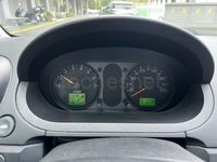 Usado Ford Fiesta Trend 80 CV (58 kW) 2003 Granate Utilitario