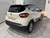 Usado Renault Captur Life 90 CV (66 kW) 2019 Beige SUV