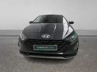 Usado Hyundai i20 79 CV (58 kW) 2025 Gris Utilitario