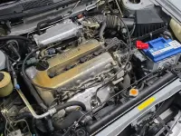 Usado Nissan Primera 140 CV (102 kW) 1999 Gris / plata Familiar
