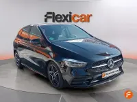 Usado Mercedes B200 150 CV (110 kW) 2023 Negro Utilitario