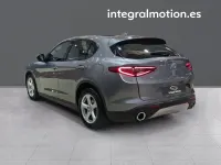 Usado Alfa Romeo Stelvio Super 179 CV (131 kW) 2017 Gris SUV