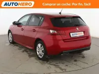 Używany Peugeot 308 Style 120 KM (88 kW) 2016 Czerwony Sedan/Limuzyna