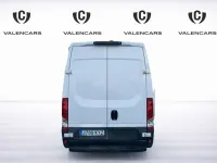 Usado Iveco Daily 136 CV (100 kW) 2019 Blanco Van