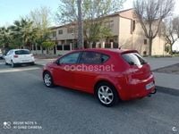Usado Seat Leon Reference 102 CV (75 kW) 2006 Rojo Utilitario