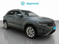 Usado VW T-Roc Life 150 CV (110 kW) 2023 Gris / plata SUV