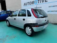 Usado Opel Corsa Essentia 75 CV (55 kW) 2003 Gris / plata Utilitario
