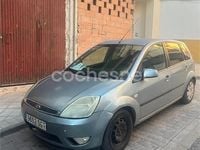Usado Ford Fiesta 68 CV (50 kW) 2005 Azul Berlina