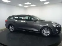 Usado Ford Focus Trend 125 CV (91 kW) 2019 Gris Familiar