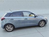 Usado Hyundai i20 100 CV (73 kW) 2020 Azul Utilitario