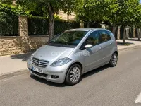 Usado Mercedes A180 Classic 109 CV (80 kW) 2008 Gris / plata Monovolumen